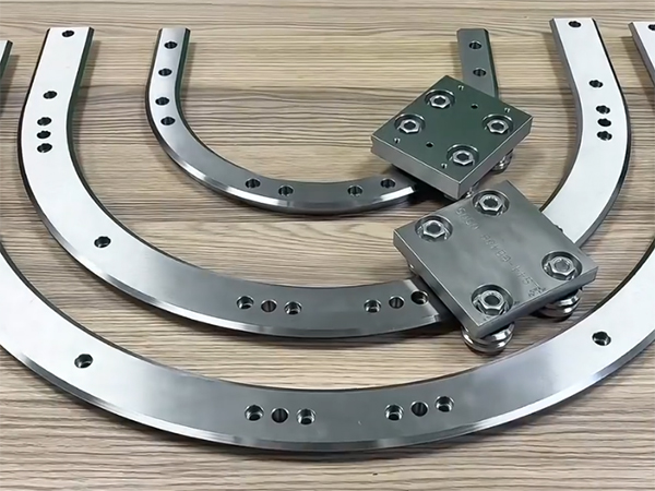 U型圆弧导轨磁悬浮专...